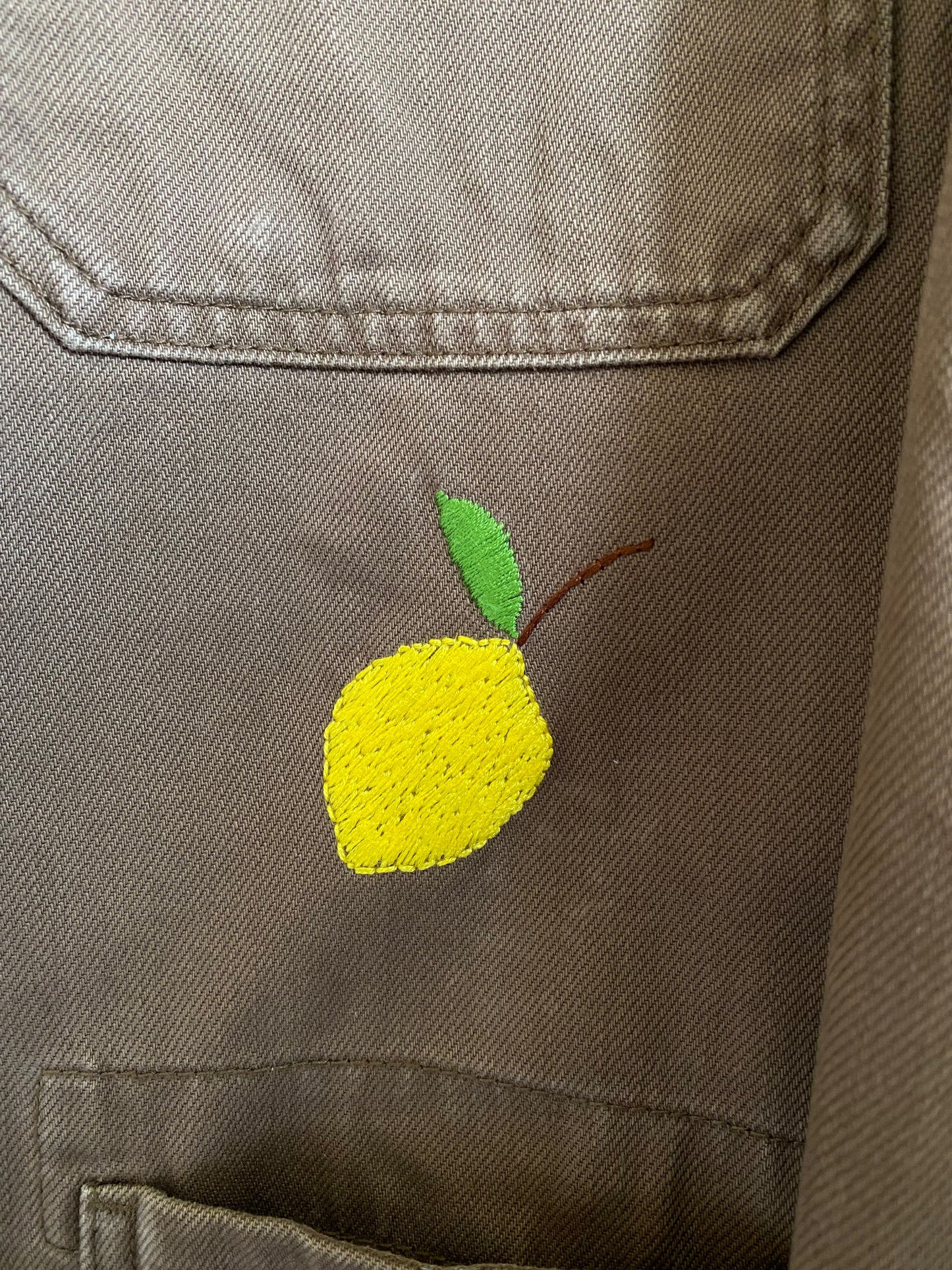 Jakke med broderi